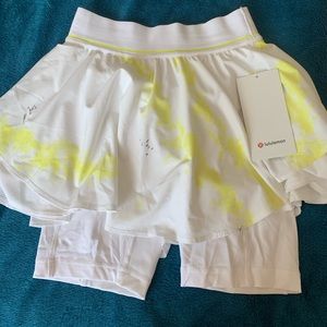 Lululemon Court Rival HR Skirt- Size 4